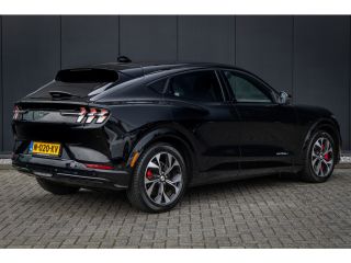 Ford Mustang Mach-E Mach-E Extended AWD 98 kWh | Panoramadak | B&O Audio | BTW -auto | Electrische achterklep | Camer...