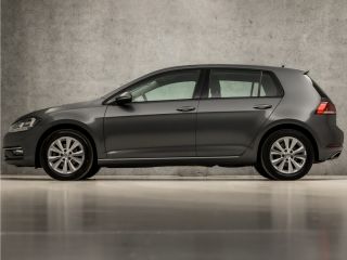Volkswagen Golf 1.0 TSI Sportline (APPLE CARPLAY, GROOT NAVI, CLIMATE, ADAPTIVE CRUISE, SPORTSTOELEN, LM VELGEN, ...
