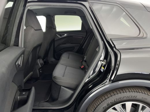 Audi Q4 e-tron 40 Launch edition Advanced Plus 77 kWh [3-Fase] {SOH-93%} (INCL-BTW) *HEATPUMP | ADAPT-CRUISE | M... ActivLease financial lease