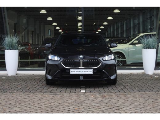 BMW 1 Serie 120 M Sport Automaat / Sportstoelen / Achteruitrijcamera / M Adaptief onderstel / Comfort Access ... ActivLease financial lease