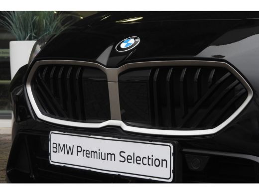 BMW 1 Serie 120 M Sport Automaat / Sportstoelen / Achteruitrijcamera / M Adaptief onderstel / Comfort Access ... ActivLease financial lease