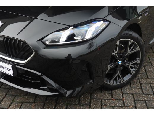 BMW 1 Serie 120 M Sport Automaat / Sportstoelen / Achteruitrijcamera / M Adaptief onderstel / Comfort Access ... ActivLease financial lease