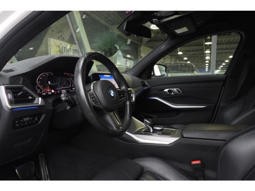 BMW 3 Serie Touring 320i High Executive M Sport Automaat / Trekhaak / Sportstoelen / Achteruitrijcamera / M S... ActivLease financial lease