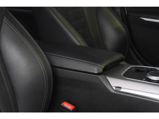 BMW 3 Serie Touring 320i High Executive M Sport Automaat / Trekhaak / Sportstoelen / Achteruitrijcamera / M S... ActivLease financial lease