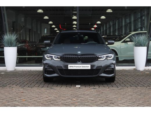 BMW 3 Serie Touring 330e High Executive M Sport Automaat / Panoramadak / Sportstoelen / Laserlight / Achterui... ActivLease financial lease