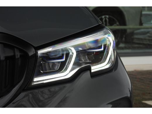 BMW 3 Serie Touring 330e High Executive M Sport Automaat / Panoramadak / Sportstoelen / Laserlight / Achterui... ActivLease financial lease