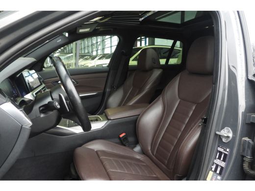 BMW 3 Serie Touring 330e High Executive M Sport Automaat / Panoramadak / Sportstoelen / Laserlight / Achterui... ActivLease financial lease