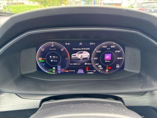 CUPRA Formentor 1.4 e-Hybrid 204Pk PHEV | Trekhaak | Pano Dak  | Elec. klep | SOH 100% | ActivLease financial lease