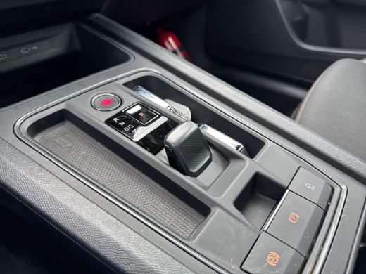 CUPRA Formentor 1.4 e-Hybrid 204Pk PHEV | Trekhaak | Pano Dak  | Elec. klep | SOH 100% | ActivLease financial lease