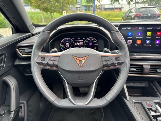 CUPRA Formentor 1.4 e-Hybrid 204Pk PHEV | Trekhaak | Pano Dak  | Elec. klep | SOH 100% | ActivLease financial lease