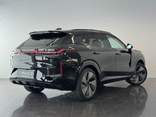 Lynk & Co 08 1.5 More | 200 km elektrisch | 360 Camera | Panoramadak | Harman Kardon | Stoelmassage | ActivLease financial lease