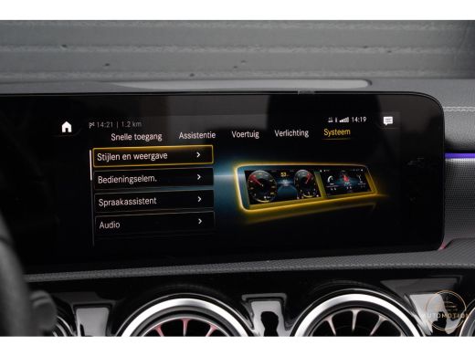 Mercedes-Benz A-Klasse 250e Business AMG Lim PANO MEMORY CAMERA STOELVERWARMING ActivLease financial lease