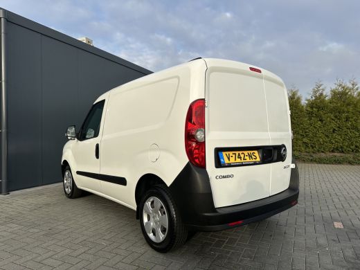 Opel Combo 1.3 CDTi 96 PK EURO 6 / L1H1 / AIRCO / SCHUIFDEUR / 107.709 KM / ELEK. RAMEN ActivLease financial lease