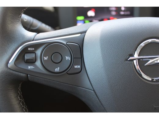 Opel Mokka-e Level 3 50 kWh / Navigatie via Carplay / Parkeersensoren / Climate Control / LED / DAB / 17'' LMV / ActivLease financial lease