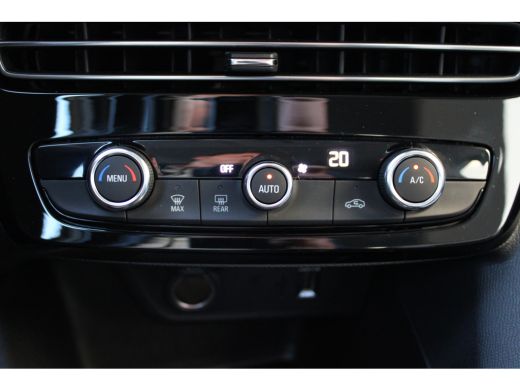 Opel Mokka-e Level 3 50 kWh / Navigatie via Carplay / Parkeersensoren / Climate Control / LED / DAB / 17'' LMV / ActivLease financial lease