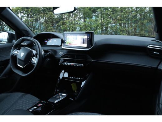 Peugeot 2008 1.2 Hybrid 145 Allure | Adapt. Cruise | 360 Camera | Navi | Carplay | AllGrip | Keyless | BLIS | LMV ActivLease financial lease