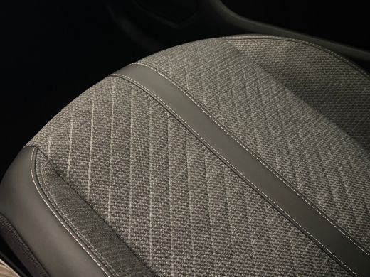 Peugeot 208 1.2 Hybrid 110 e-DCS6 Allure Camera voor + achter | Carplay | Adaptieve Cruise | Climate Control ... ActivLease financial lease