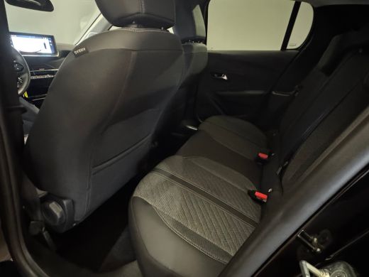 Peugeot 208 1.2 Hybrid 110 e-DCS6 Allure Camera voor + achter | Carplay | Adaptieve Cruise | Climate Control ... ActivLease financial lease