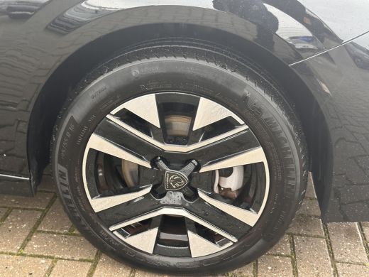 Peugeot 208 1.2 Hybrid 110 e-DCS6 Allure Camera voor + achter | Carplay | Adaptieve Cruise | Climate Control ... ActivLease financial lease