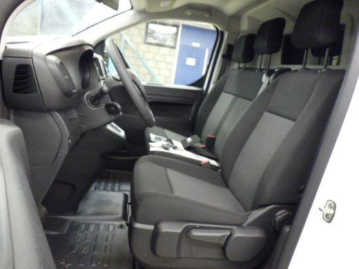 Peugeot e-Expert Long Asphalt 75 kWh | Navigatie | 3-Zits | Automaat | 3 Fase laden | Nieuw | BTW | ActivLease financial lease