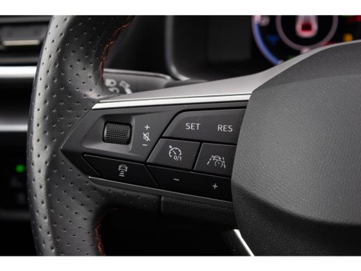 Seat Leon 1.4 TSI eHybrid PHEV FR PANO ACC CARPLAY SFEER ActivLease financial lease