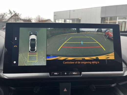 Toyota C-HR 2.0 Plug-in Hybrid 220 First Edition | Navigatie | Apple CarPlay/Android auto | 360 graden camera... ActivLease financial lease