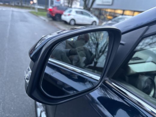 Toyota RAV4 2.5 Hybrid AWD Executive | 06-10141018 Voor meer informatie ActivLease financial lease