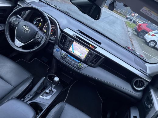 Toyota RAV4 2.5 Hybrid AWD Executive | 06-10141018 Voor meer informatie ActivLease financial lease