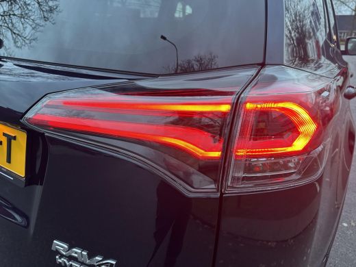 Toyota RAV4 2.5 Hybrid AWD Executive | 06-10141018 Voor meer informatie ActivLease financial lease