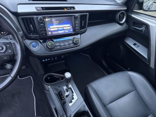 Toyota RAV4 2.5 Hybrid AWD Executive | 06-10141018 Voor meer informatie ActivLease financial lease
