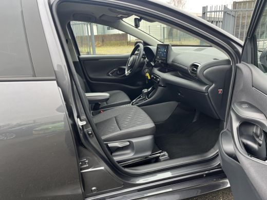 Toyota Yaris 1.5 Hybrid 115 Dynamic | Apple CarPlay/Android auto | Achteruitrijcamera | Stoelverwarming ActivLease financial lease