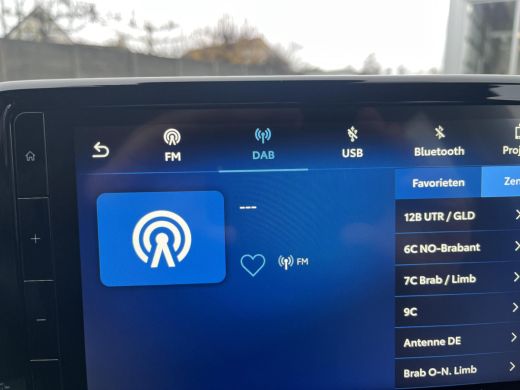Toyota Yaris 1.5 Hybrid 115 Dynamic | Apple CarPlay/Android auto | Achteruitrijcamera | Stoelverwarming ActivLease financial lease
