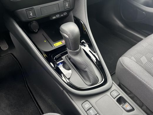 Toyota Yaris 1.5 Hybrid 115 Dynamic | Apple CarPlay/Android auto | Achteruitrijcamera | Stoelverwarming ActivLease financial lease