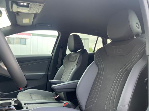 Volkswagen ID.4 Pro Limited Edition | 'App-Connect' draadloze smartphone integratie | Achterbank in ongelijke del... ActivLease financial lease