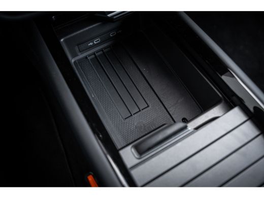 Volkswagen ID.7 Pro Limited Edition | Achterbank in ongelijke delen neerklapbaar incl. middenarmsteun en doorlaad... ActivLease financial lease