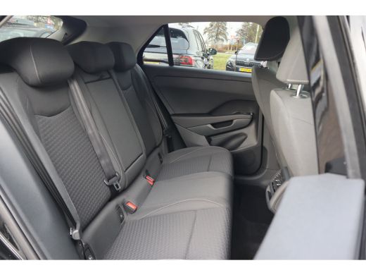 Volkswagen T-Roc Life First Edition 116PK Inclusief &euro;2000,- inruilpremie | 'App-Connect' draadloze smartphone inte... ActivLease financial lease