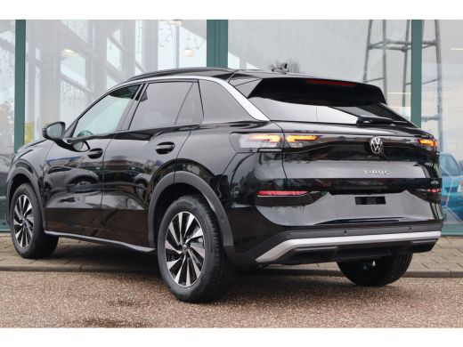 Volkswagen T-Roc Life First Edition 116PK Inclusief &euro;2000,- inruilpremie | 'App-Connect' draadloze smartphone inte... ActivLease financial lease