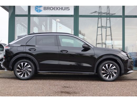 Volkswagen T-Roc Life First Edition 116PK Inclusief &euro;2000,- inruilpremie | 'App-Connect' draadloze smartphone inte... ActivLease financial lease