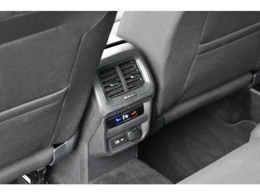 Volkswagen Tiguan 1.5 TSI 150PK DSG-7 Elegance | PANORAMA DAK | STOELVERW. | NAVIGATIE | KEYLESS ENTREE | ADAPT. CR... ActivLease financial lease