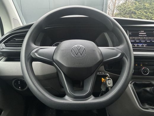 Volkswagen Transporter 2.0 TDI 111 PK / 1e EIG. / 48.372 KM !! / AIRCO / CRUISE / APPLE CARPLAY / 3-ZITS / PDC ActivLease financial lease