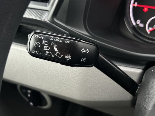 Volkswagen Transporter 2.0 TDI 111 PK / 1e EIG. / 48.372 KM !! / AIRCO / CRUISE / APPLE CARPLAY / 3-ZITS / PDC ActivLease financial lease