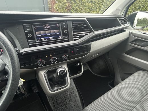 Volkswagen Transporter 2.0 TDI 111 PK / 1e EIG. / 48.372 KM !! / AIRCO / CRUISE / APPLE CARPLAY / 3-ZITS / PDC ActivLease financial lease