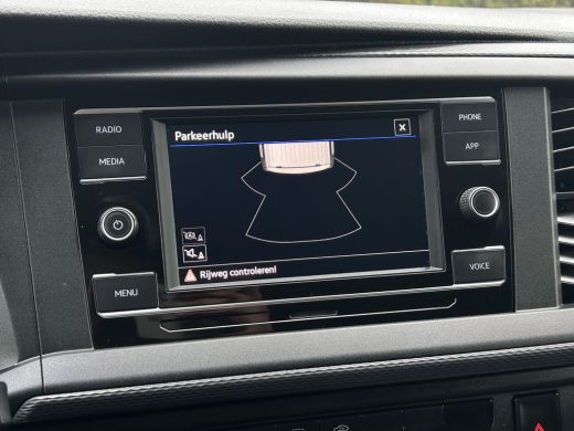 Volkswagen Transporter 2.0 TDI 111 PK / 1e EIG. / 48.372 KM !! / AIRCO / CRUISE / APPLE CARPLAY / 3-ZITS / PDC ActivLease financial lease