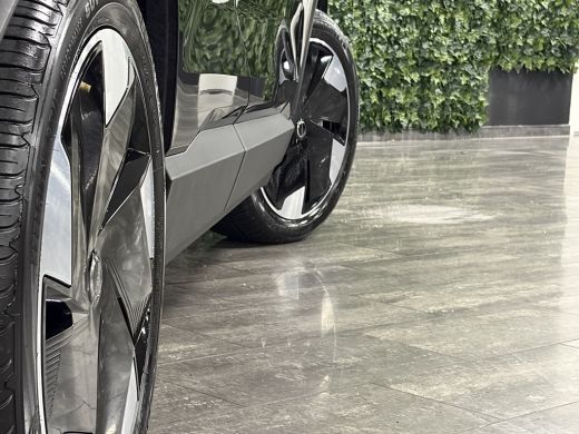 Volvo  EX30 Single Motor Extended Range Ultra 69 kWh 360° 3D Camera | Stoel en Stuurwielverwarming | Panorama... ActivLease financial lease