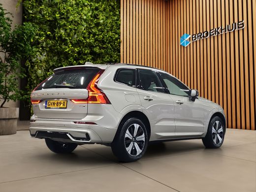 Volvo  XC60 2.0 T6 Plug-in hybrid AWD Plus Dark 360 cam Trekhaak Pano ActivLease financial lease