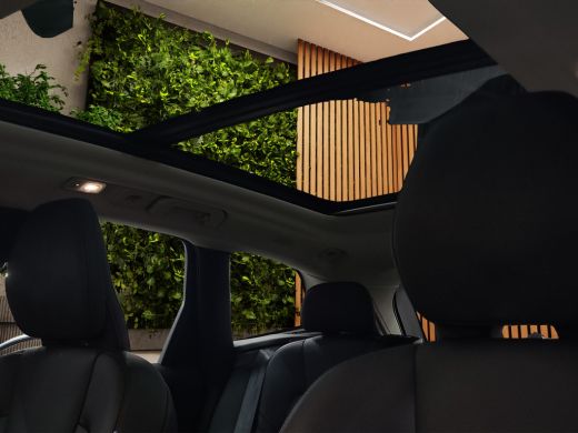 Volvo  XC60 2.0 T6 Plug-in hybrid AWD Plus Dark 360 cam Trekhaak Pano ActivLease financial lease