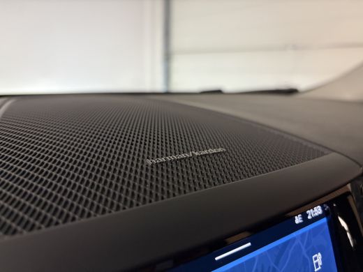 Volvo  XC60 T6 AWD Recharge Ultra Bright Head-Up Display | Harman Kardon | Adaptieve Cruise Control | Standka... ActivLease financial lease