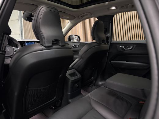 Volvo  XC60 T6 AWD Recharge Ultra Dark | Trekhaak | All Season banden | 360° Camera | Head-Up Display | Harma... ActivLease financial lease