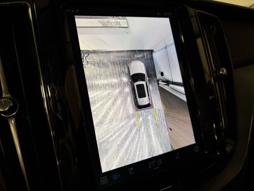 Volvo  XC60 T6 AWD Recharge Ultra Dark | Trekhaak | All Season banden | 360° Camera | Head-Up Display | Harma... ActivLease financial lease