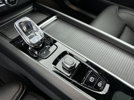 Volvo  XC60 T6 Recharge Ultra Black Edition | Facelift | 22" | Luchtvering | Bowers & Wilkins | Geventileerd ... ActivLease financial lease